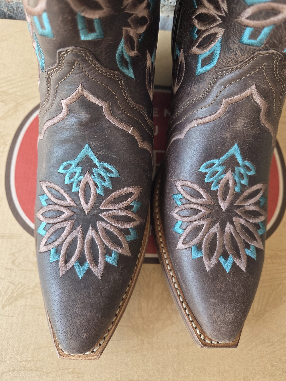 NEW Laredo Embroidered Brown Western Snip Toe Dress Boots Cowboy Boots Sz 8 - Picture 5 of 9